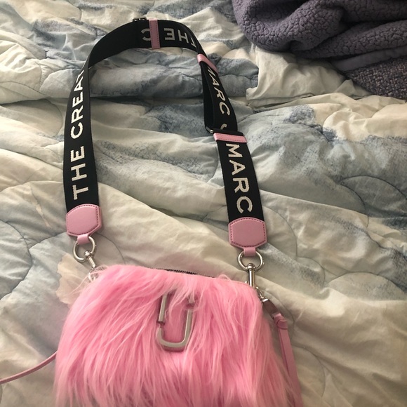 Marc Jacobs Pink Fluffy Crossbody Bag - Picture 3 of 10